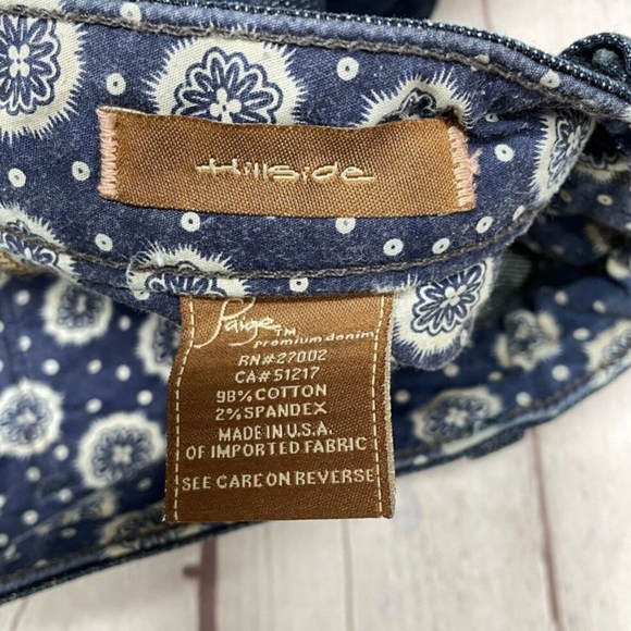 Floral Green Blouse with Dark Jeans - Picture 12 of 14